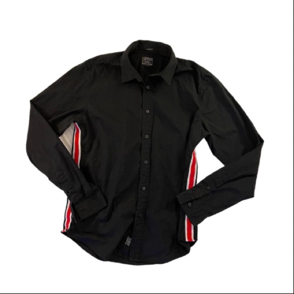 Guess Men’s Small Black Button Down shirt